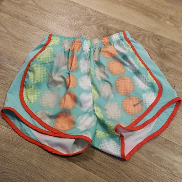 Bundle of Nike Tempo Shorts - Picture 2 of 4